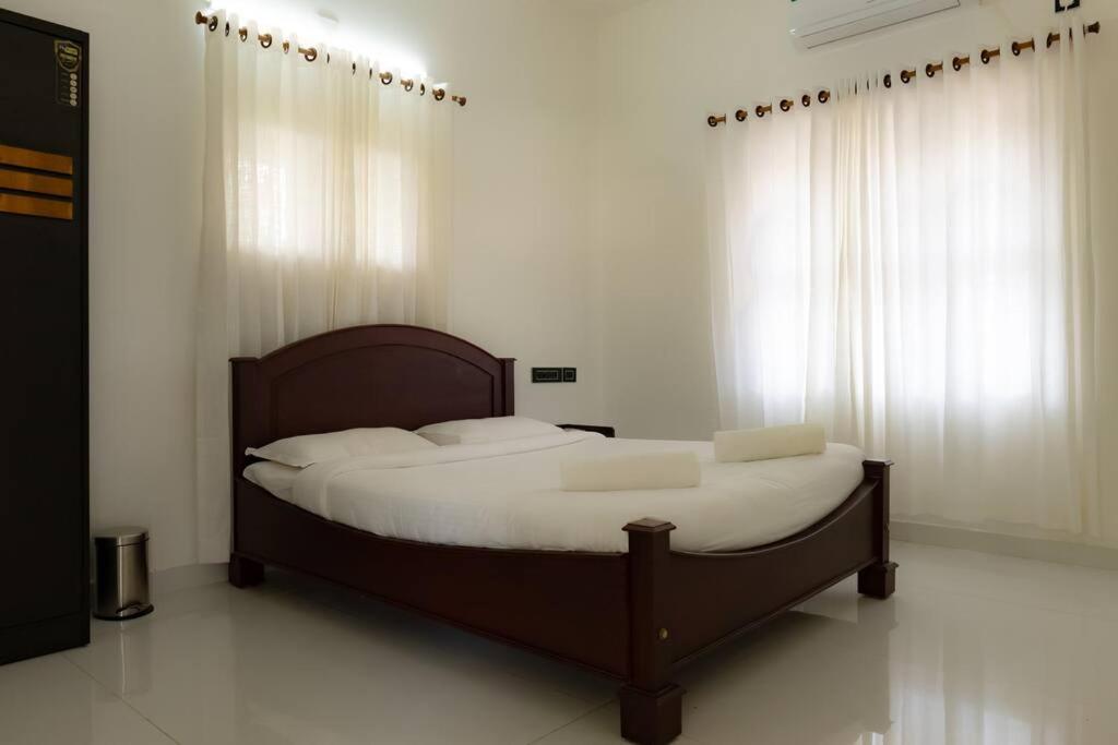 Tamarind Heritage Holiday Home Angamali Exterior photo