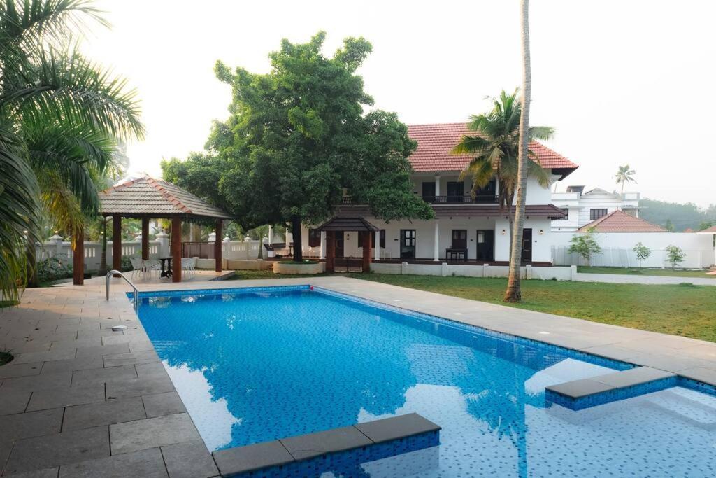 Tamarind Heritage Holiday Home Angamali Exterior photo