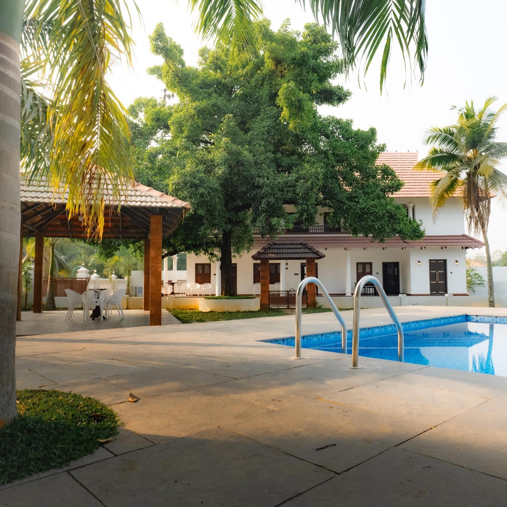 Tamarind Heritage Holiday Home Angamali Exterior photo